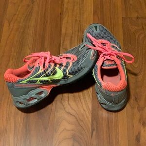 lime green running shoes womens